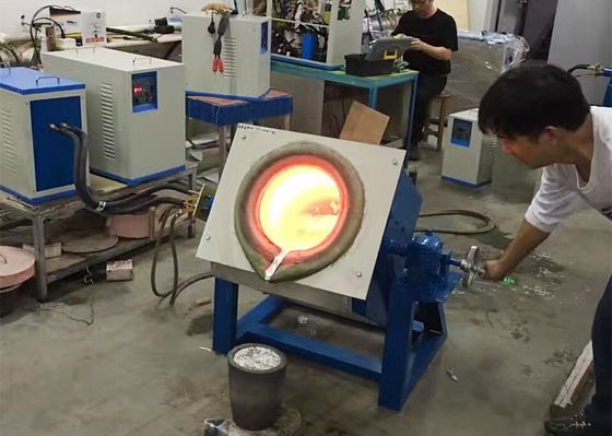 Small Capacity 20kg 30kg Aluminum Melting Furnace With Manual Tilting