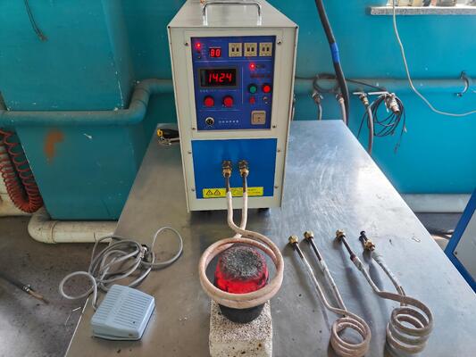 Small Induction Melting Furnaced With Mould Attachments 2kg 5kg Smelting Gold  Silver  Copper and Tin